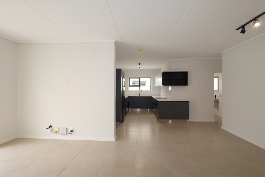 To Let 3 Bedroom Property for Rent in Croydon Western Cape